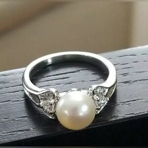 Sterling Silver RJ 925 Cultured Pearl & Crystal Ring Size 6.5 Gorgeous Detail!